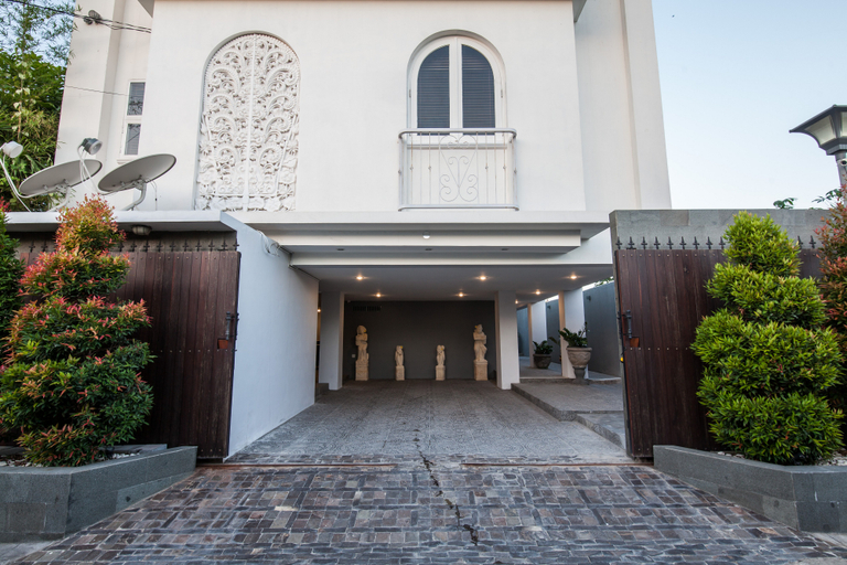 Exterior & Views 2, The Lavana Batavia Residence Umalas, Badung