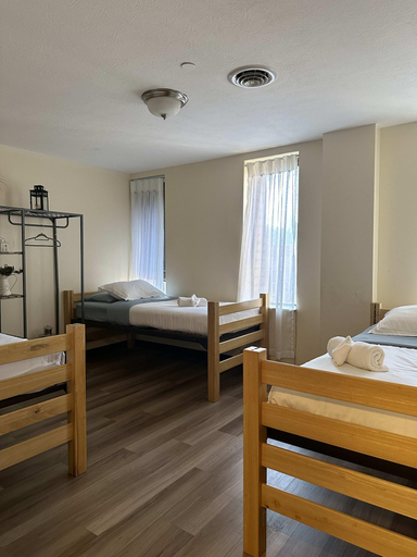 Room 5, 2 Bedroom Downtown Apt Walkable Safe Clean, Allegheny