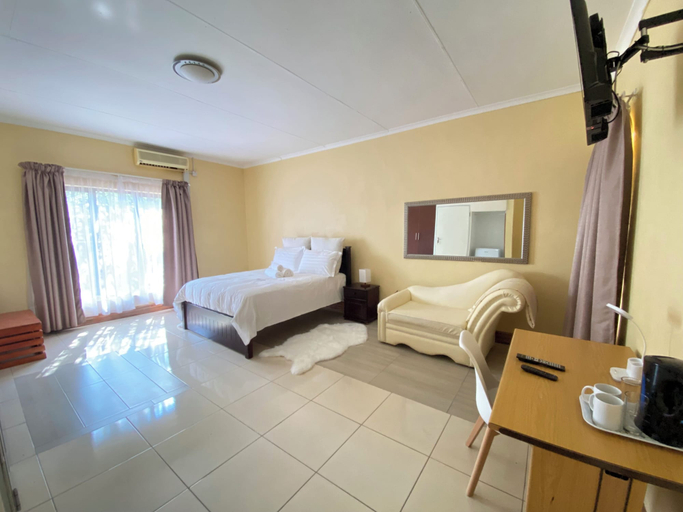 Bedroom 2, Mokolodi Hide out, South East