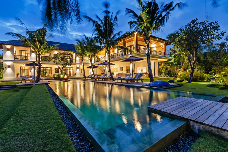 Exterior & Views 1, Heritage Villa, Ultimate 6 bed, 20 meter pool 700 metre from beach, Badung