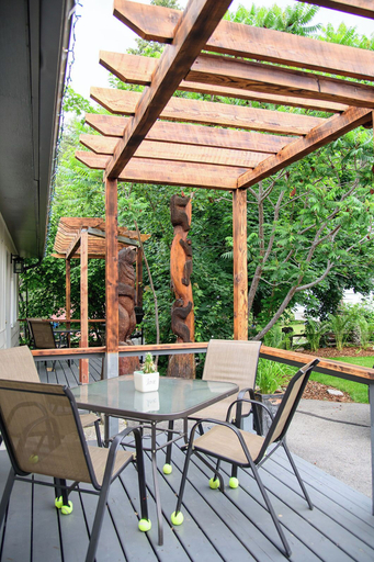 Others 5, Barefoot Villas Room 6 Oak, Kootenay Boundary