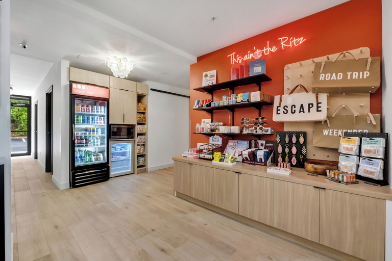 Food & Drinks 5, BOB Hotels Tallahassee - Boutique on Budget, Leon