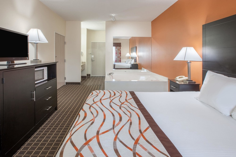 Bedroom 3, Baymont by Wyndham South Haven, Van Buren