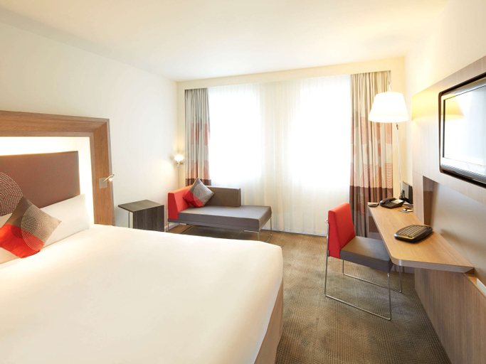 Bedroom 4, Novotel Bangka - Hotel & Convention Centre, Central Bangka