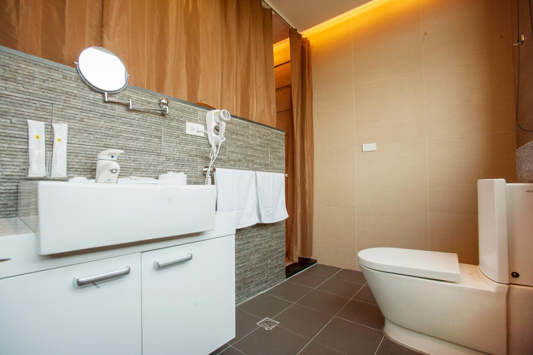 Bathroom 3