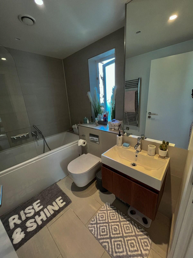 Bathroom, Luxurious 2 Beds Flat in Mayfair on Oxford Street, London