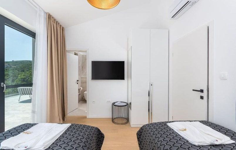 Bedroom 2, Villa Atrium, Labin