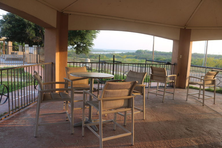Others 5, MG INN & SUITES, Zapata