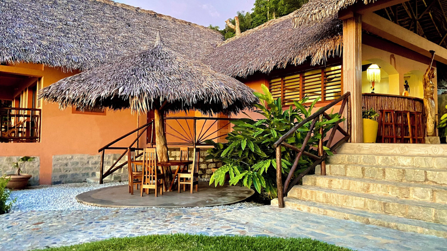 Exterior & Views 2, Veronika Resort Nosy Komba, Diana