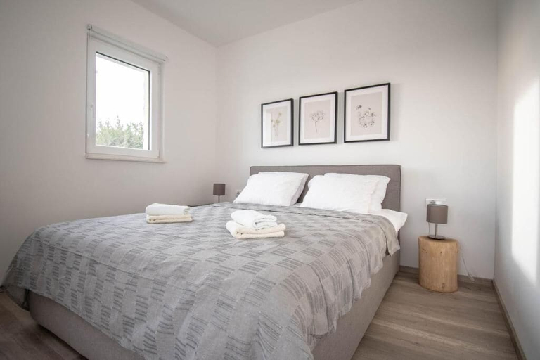 Bedroom 2, Diminici Villas, Raša