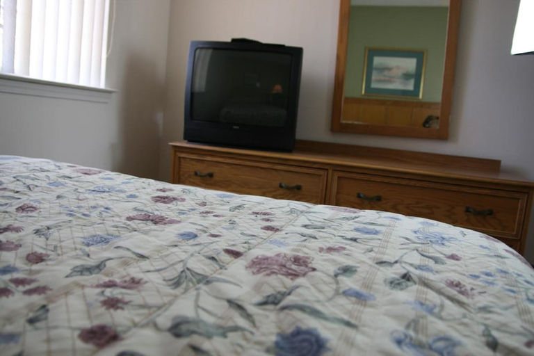 Bedroom 2, Affordable Suites Salisbury, Rowan