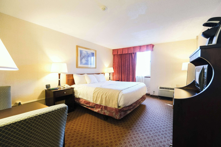 Bedroom 3, Fireside Inn & Suites Portland, Cumberland