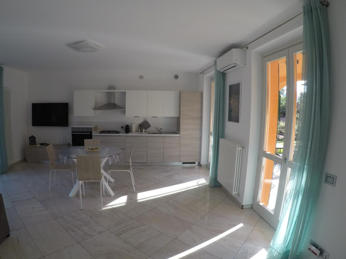 Kitchen 2, Villa dei sogni, Como