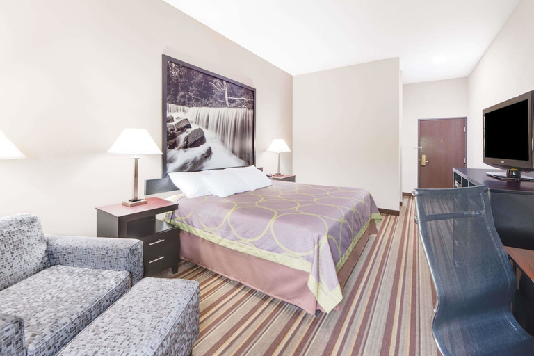 Bedroom 3, Super 8 by Wyndham Monett, Barry