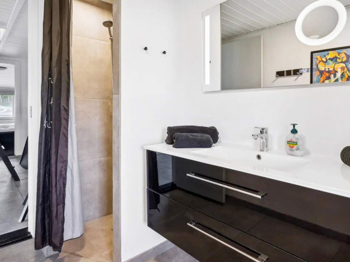 Bathroom 3, 5 Star Holiday Home in Nordborg, Sønderborg