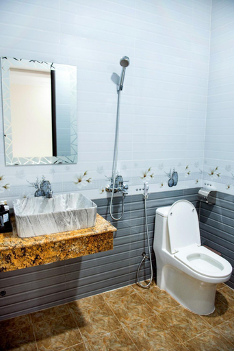 Bathroom 5, Minh Lâm Hotel, Pleiku