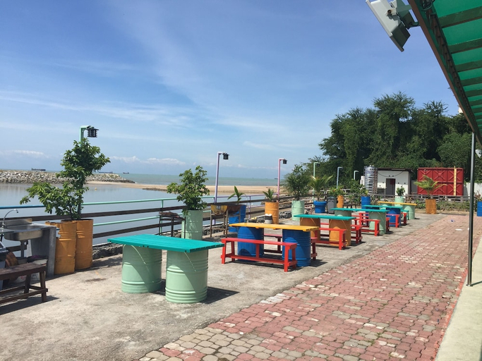 Food & Drinks 5, Mabohai Resort Klebang, Malacca City