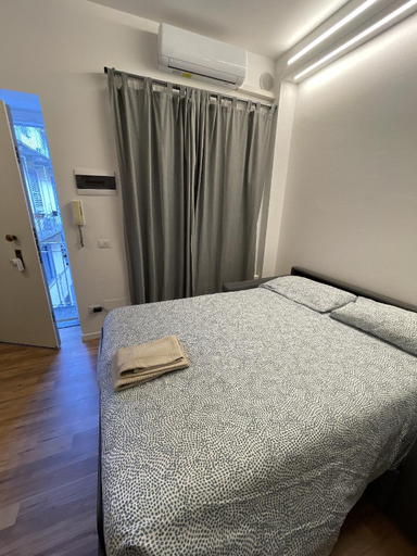 Bedroom 2, House Naviglio Tre, Milano