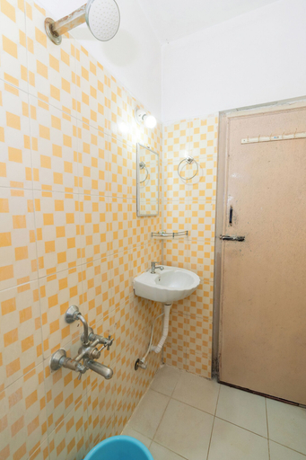 Bathroom 4, Hotel Natasha Regency, Bangalore
