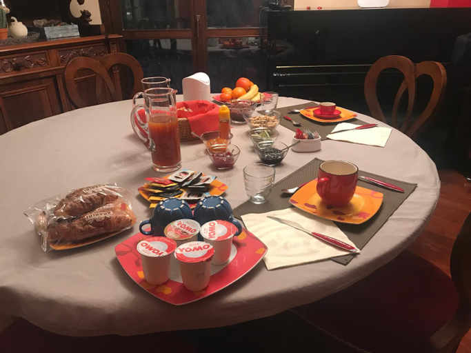 Food & Drinks 13