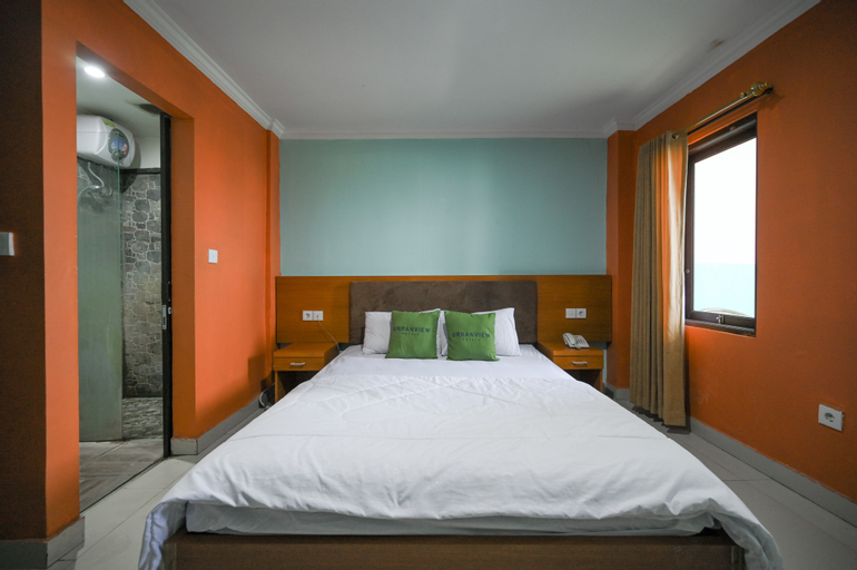 Bedroom 16