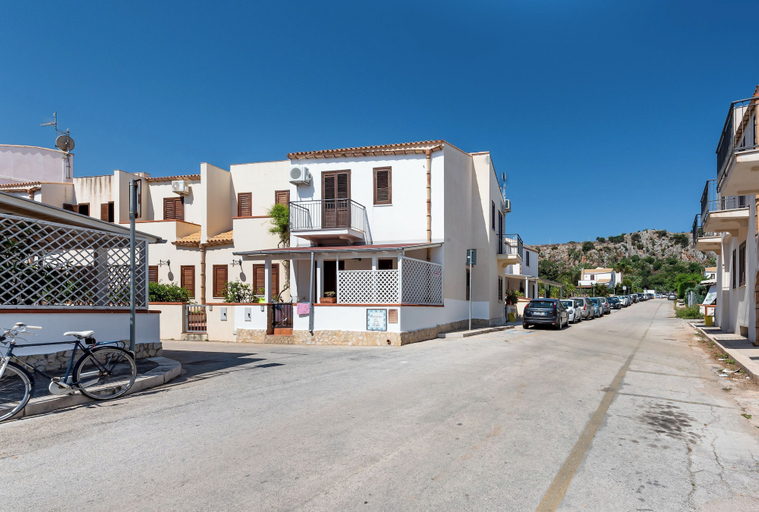Exterior & Views 2, Casa Vacanza Azzurra Centro, Trapani
