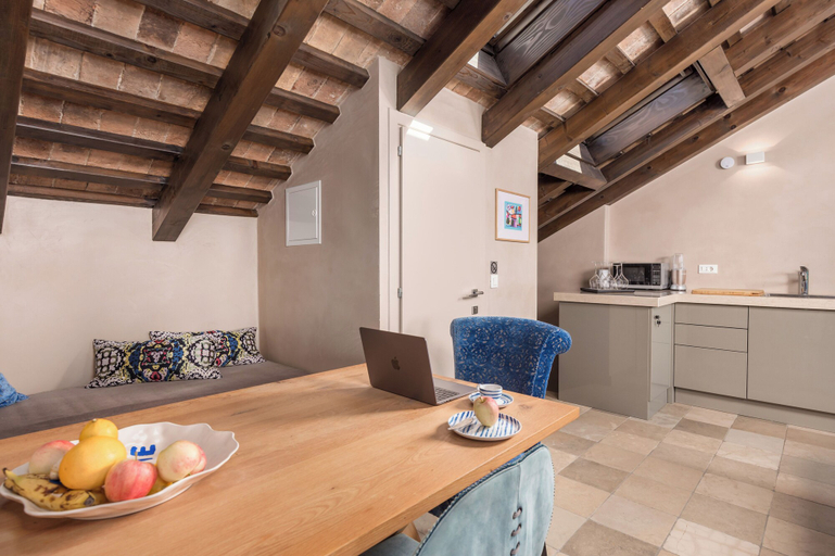 Others 5, Natasha's Beachfront, Rovinj