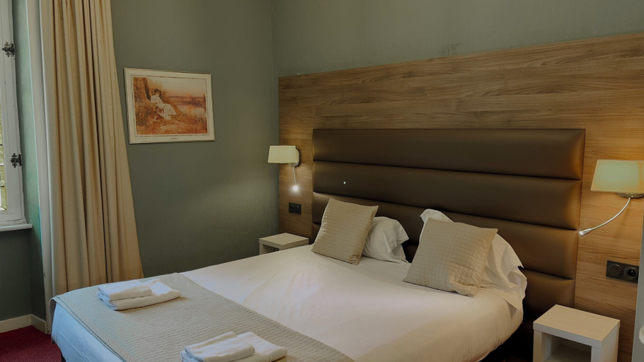 Bedroom 2, Le Chateau de Bricquebec, Manche