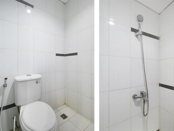 Bathroom, Red Orchid Hotel by Sajiwa, Semarang