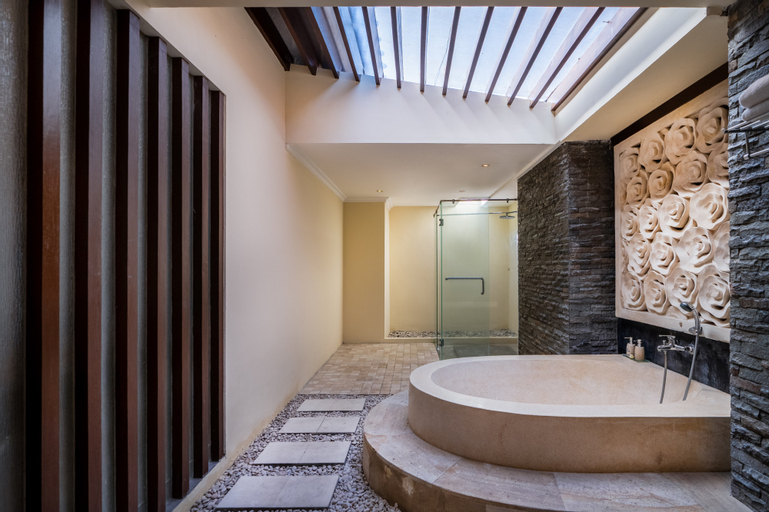 Bathroom 7