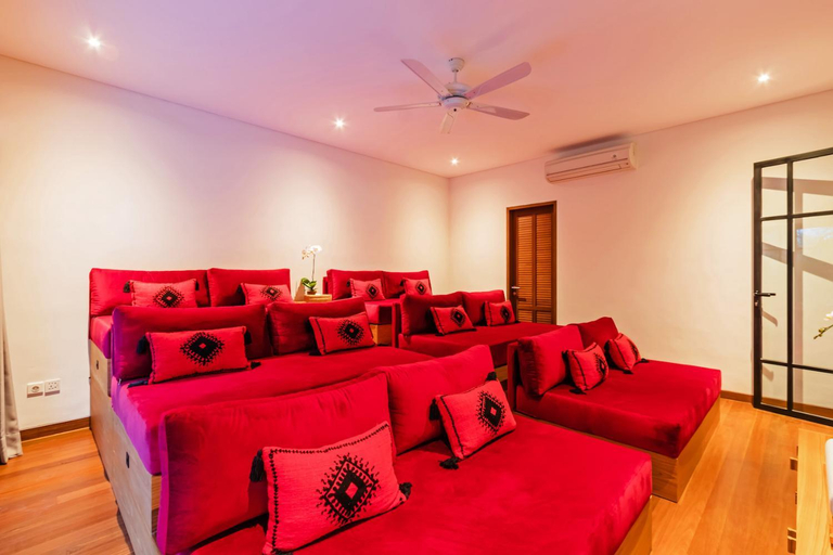 Bedroom, Heritage Villa, Ultimate 6 bed, 20 meter pool 700 metre from beach, Badung