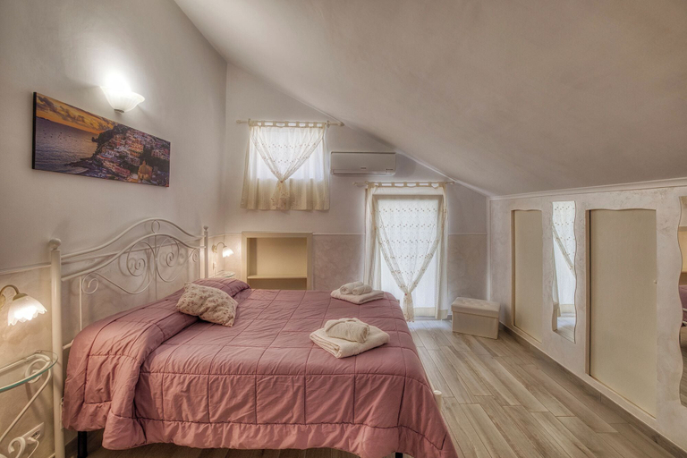 Bedroom 3, Le Marelle, Salerno