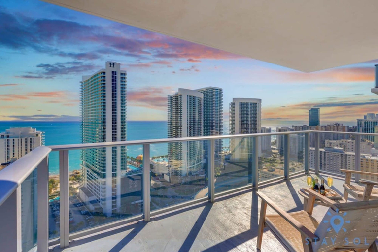 Room 2, Luxury 2Br Front Ocean Bay View Amazing Pools, Broward