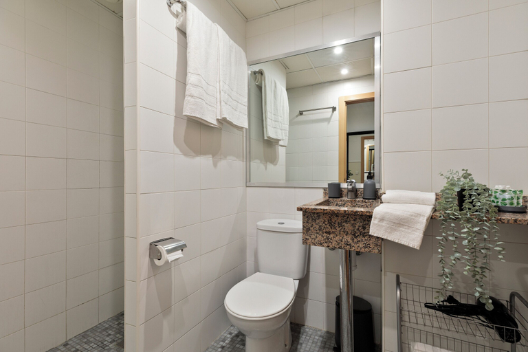 Bathroom 3, Apartments Sata Olimpic Village Area, Barcelona