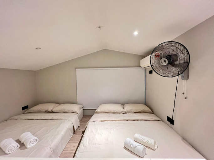 Bedroom 1, Mujito2 9PAX NearTC, DinosaurLand, PoolTable, PS4, Kuantan