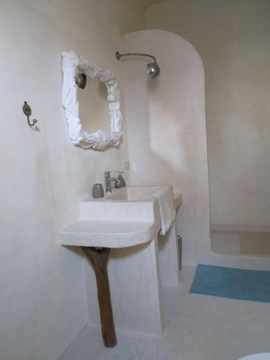 Others 4, Villa Amai, Cuneo
