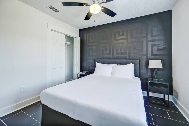 Room 2, NAS Jax Pool Hot-tub Gameroom Message for Spring, Duval