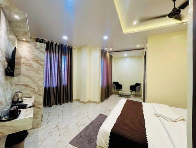 Bedroom 2, Hotel R K Palace, Varanasi