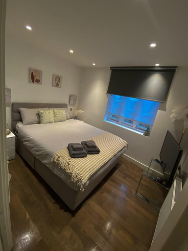 Bedroom 2, Luxurious 2 Beds Flat in Mayfair on Oxford Street, London