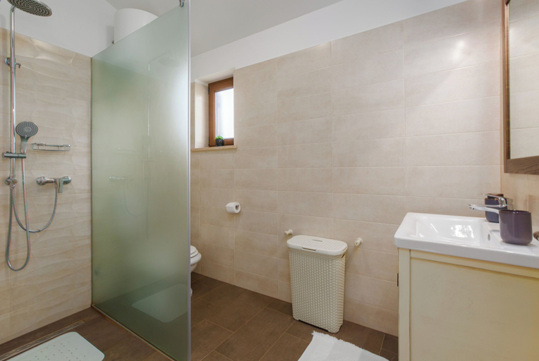 Bathroom 3, Villa Marina, Poreč