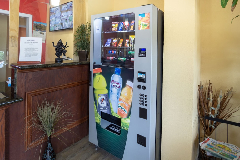 Food & Drinks, Woodridge Inn and Suites, Ottawa