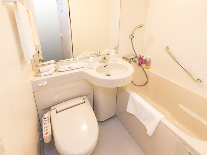 Bathroom 7