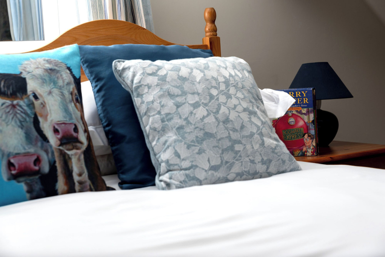Bedroom 3, Swallow Cottage @ Olivemead Farm, Wiltshire