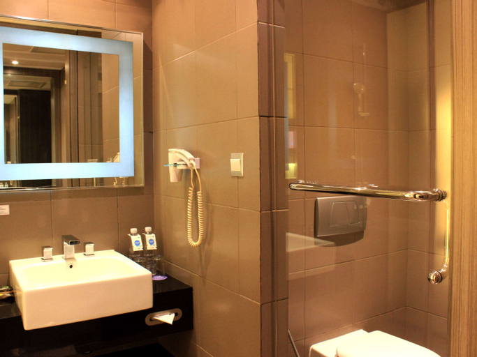 Bathroom 19