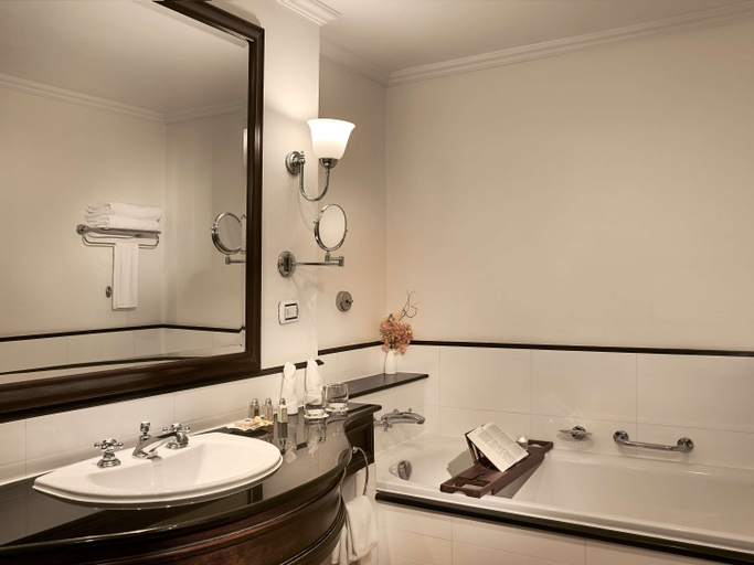 Bathroom 5, Sofitel Krabi Phokeethra Golf & Spa Resort, Mueang Krabi