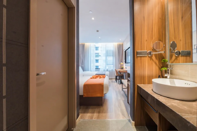 Bathroom 3, Home Inn Plus Xiamen Jimei University, Xiamen