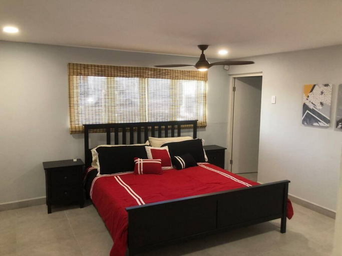 Bedroom 2, 46 sec to Beach Pool Side Massage Priv Chef UTV