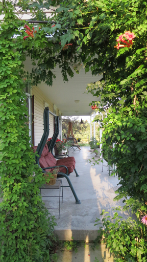 Others 5, Sweetfern Inn, Clare