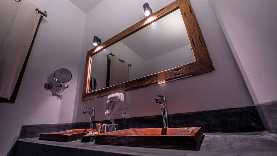 Bathroom 4, Mato Boutique Hotel, Kaskazini 'B'