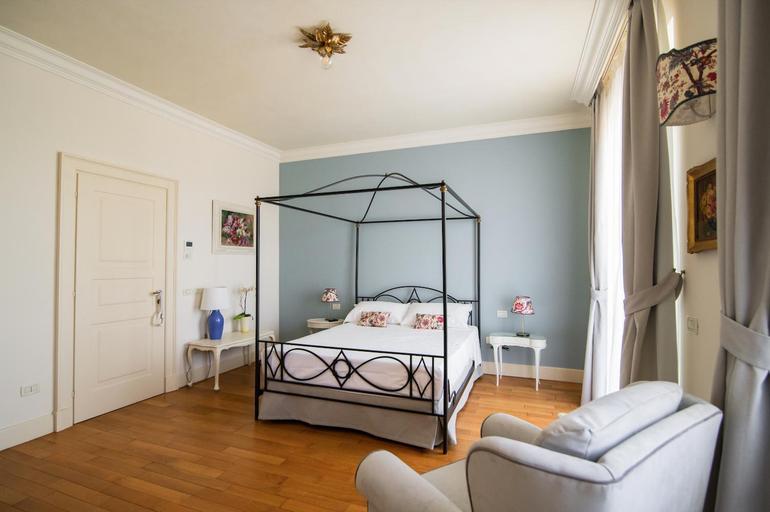 Others 4, Villa San Pietro, Brescia